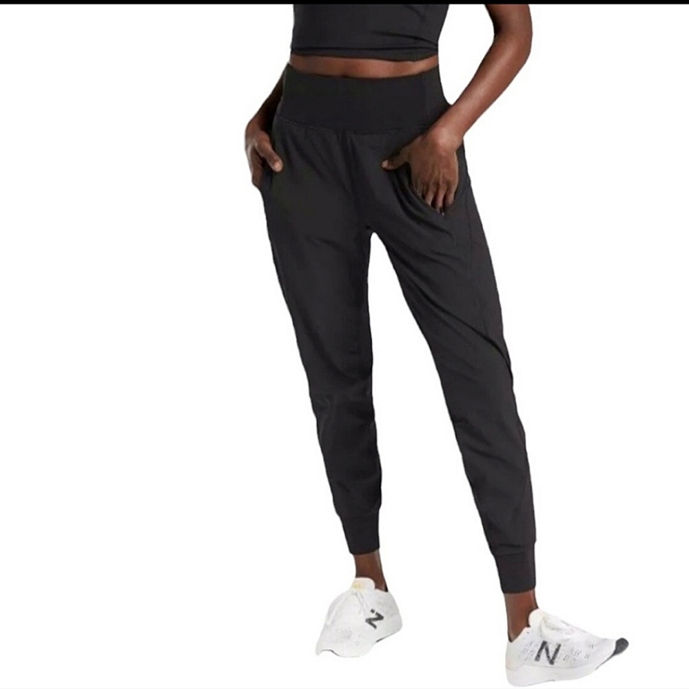 Athleta Distance Jogger Large Petite